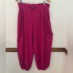 Carole Christian, Women's Fuchsia/Pink Cargo Joggers. WideLeg Med 28”In.48W. New